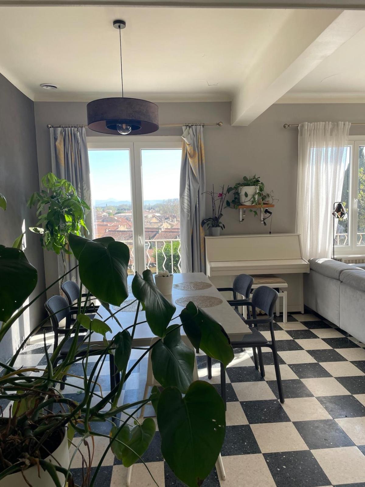 Orange Villa